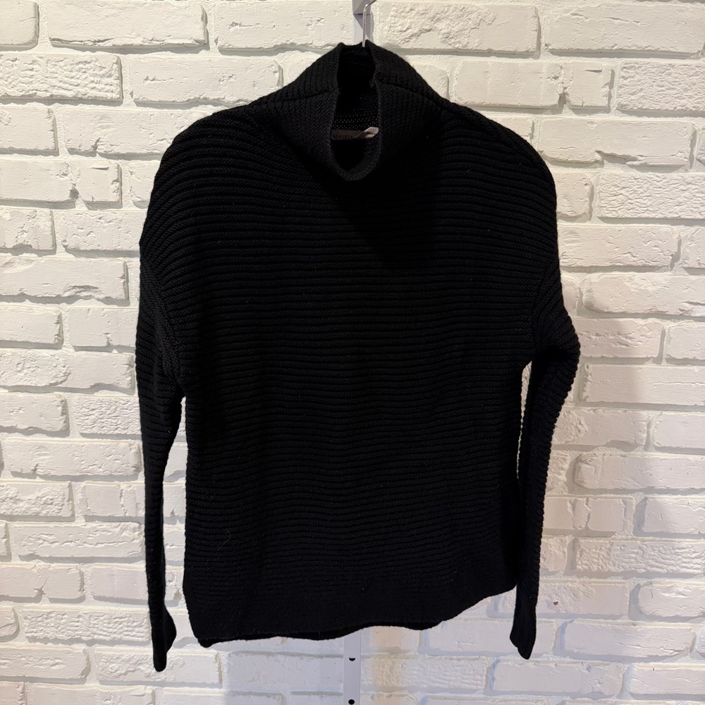 Athleta Black Ribbed Knit Sweater – Size XS
